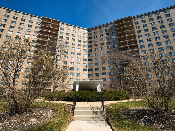6833 N Kedzie Avenue , Unit 410, Chicago, IL 60645