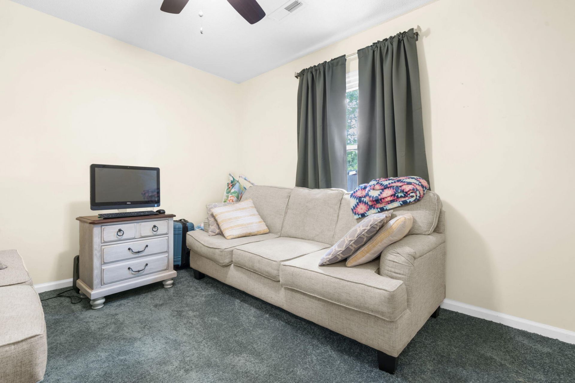 121 Mill Pond Court Photo 12