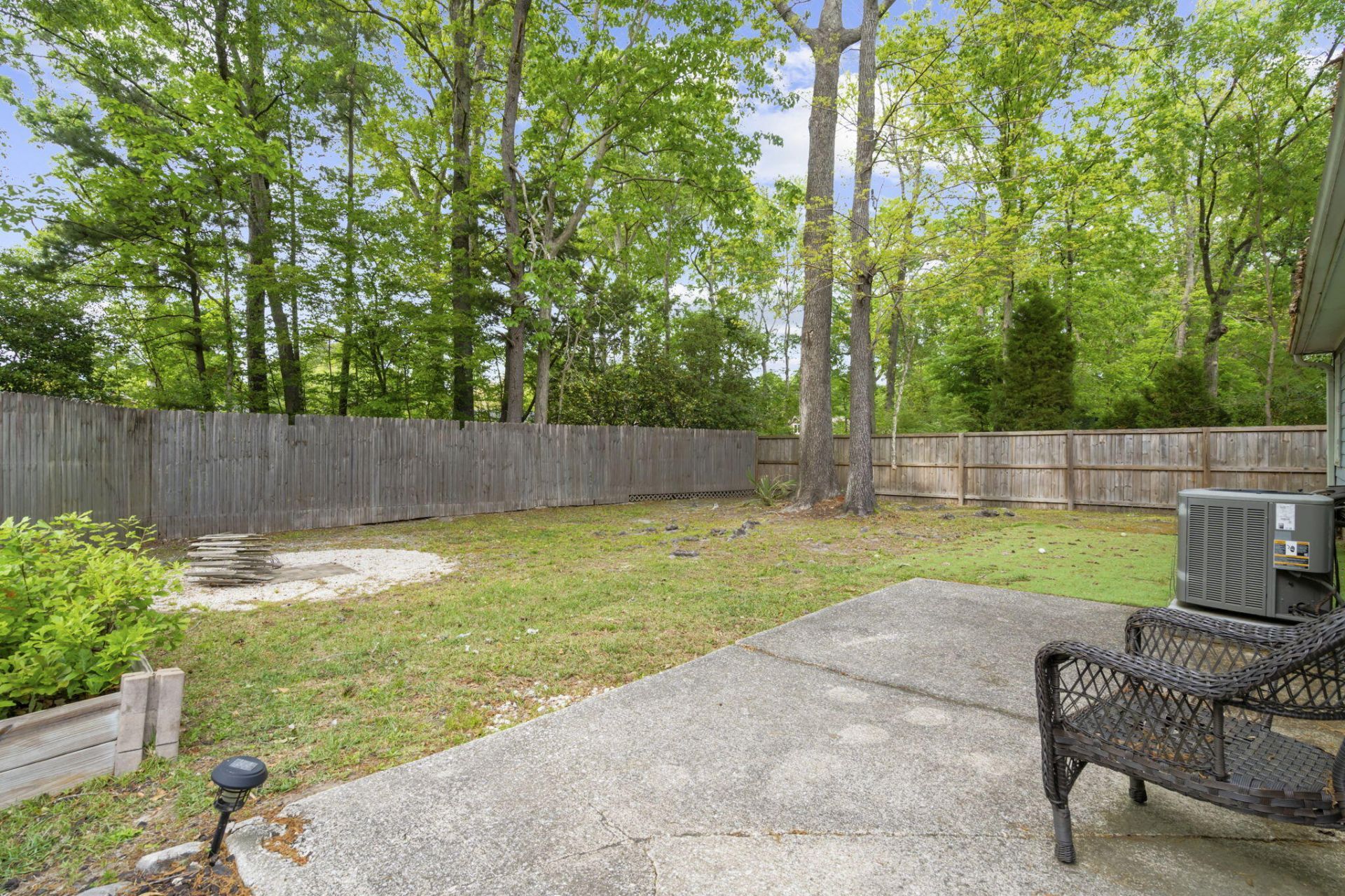 121 Mill Pond Court Photo 19