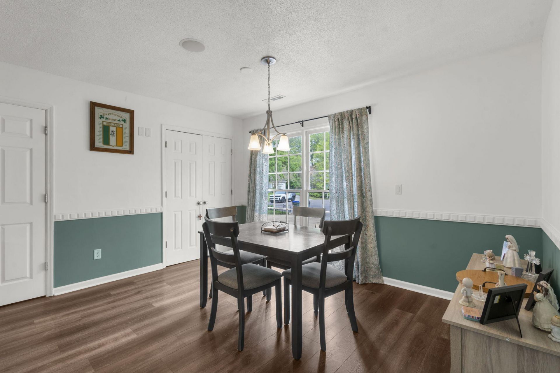 121 Mill Pond Court Photo 7