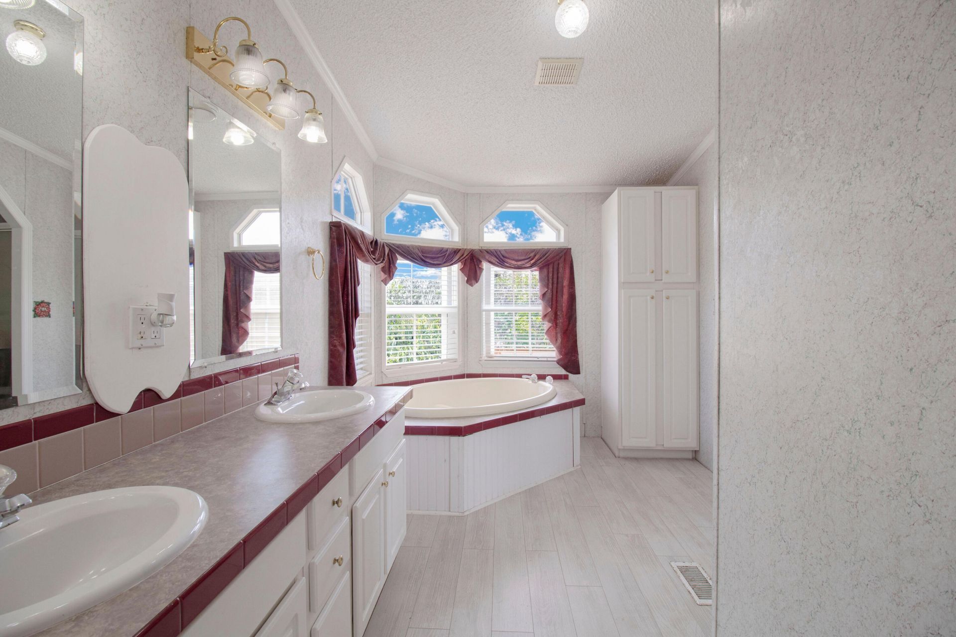 1266 Jerry Way Photo 19