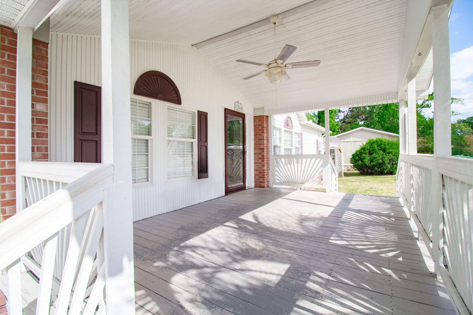 1266 Jerry Way Photo 4