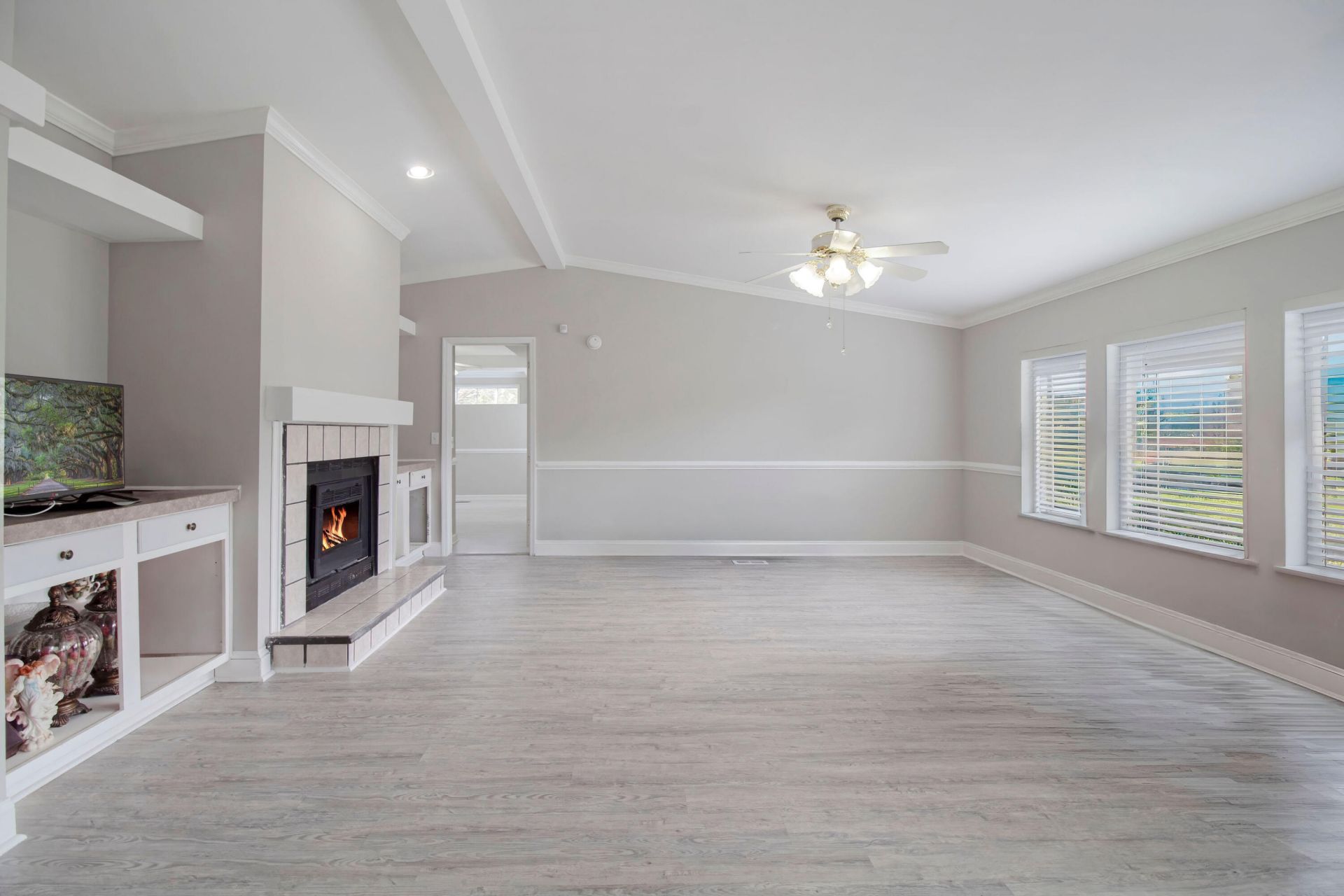 1266 Jerry Way Photo 8