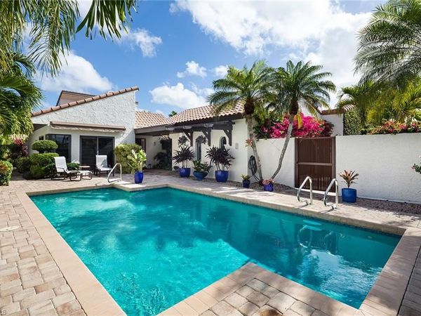 565 Tierra Mar LN , Unit 33, NAPLES, FL 34108