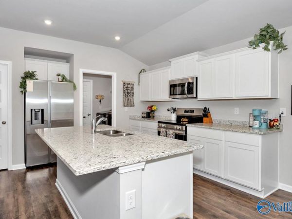 121 Olde Hearth Road, New Market, AL 35761