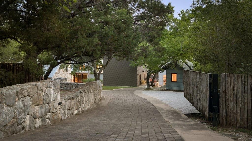 4707 Peace Pipe Path, Austin, TX 78746 Main Photo