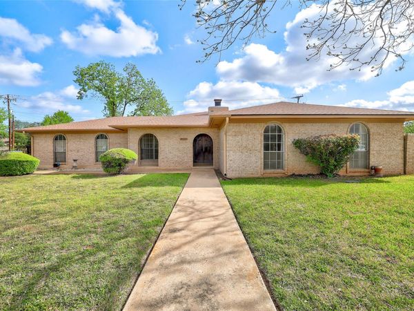2303 Dawn DR, Georgetown, TX 78628