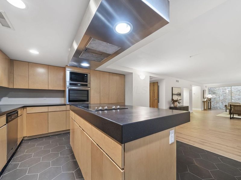 106 N High Street , Unit 105, Columbus, OH 43215 Photo 10