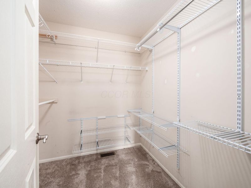 8572 Fernbrook Drive, Lewis Center, OH 43035 Photo 23