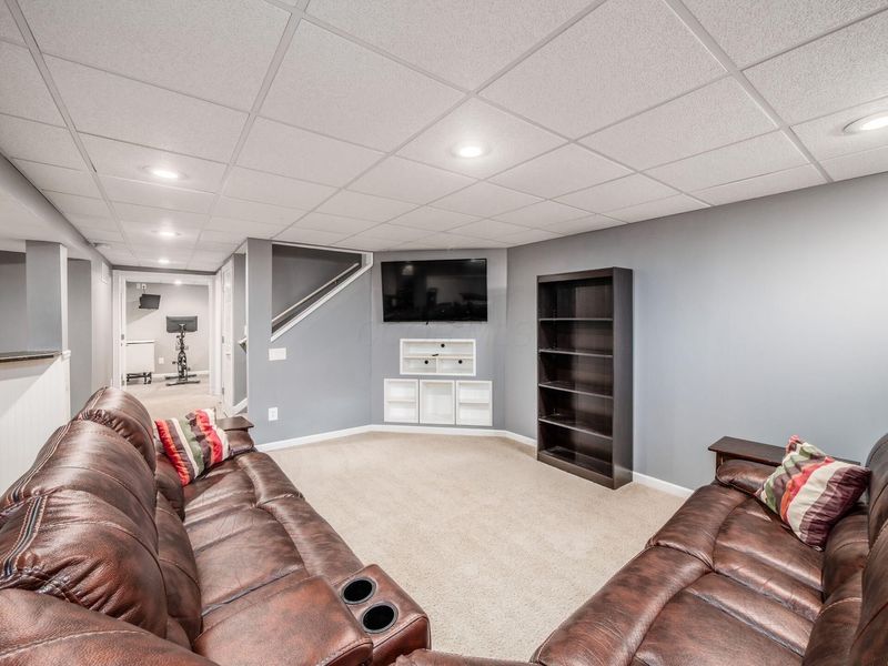 8572 Fernbrook Drive, Lewis Center, OH 43035 Photo 34