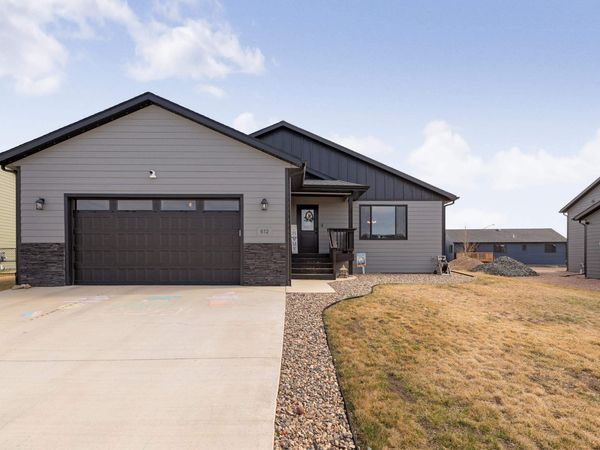 612 ANTIETAM DR, Box Elder, SD 57719