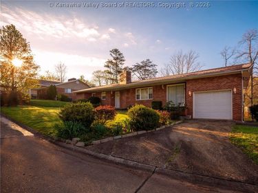 5003 Frederick Drive, Charleston, WV 25313