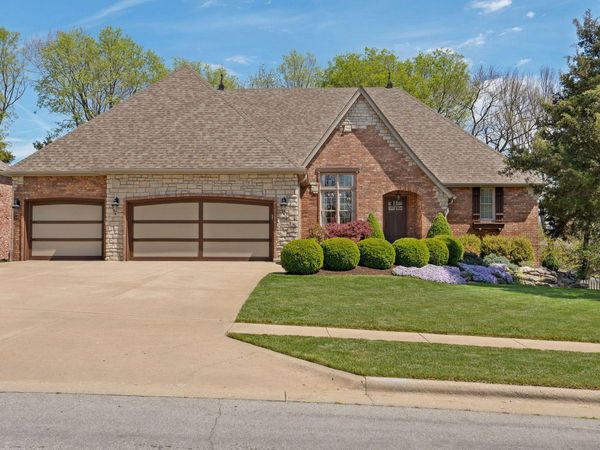 3003 W Cedarbluff Drive , Springfield, MO 65810