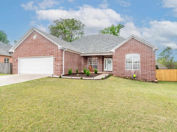 160 Maumelle Valley Drive , Maumelle, AR 72113