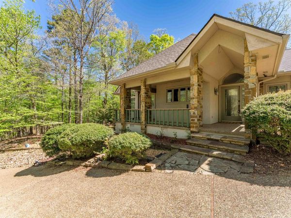 10 Princesa Lane, Hot Springs Village, AR 71909