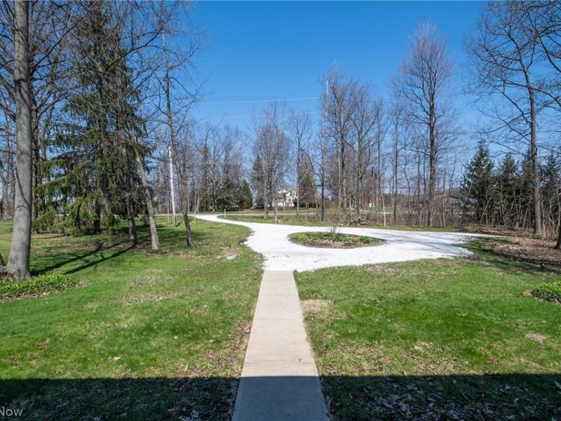 14027 Mayfield Road, Huntsburg, OH 44046 Photo 4