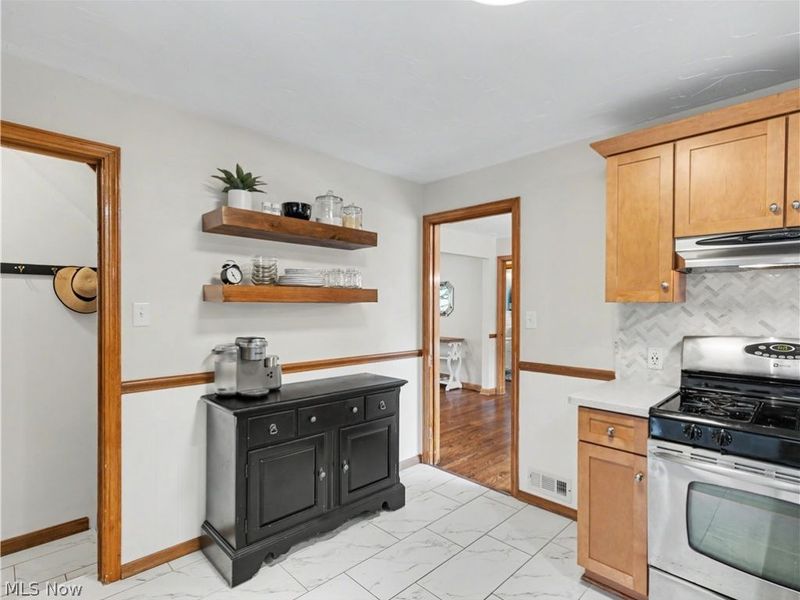 241 Lownsdale Avenue, Akron, OH 44313 Photo 11