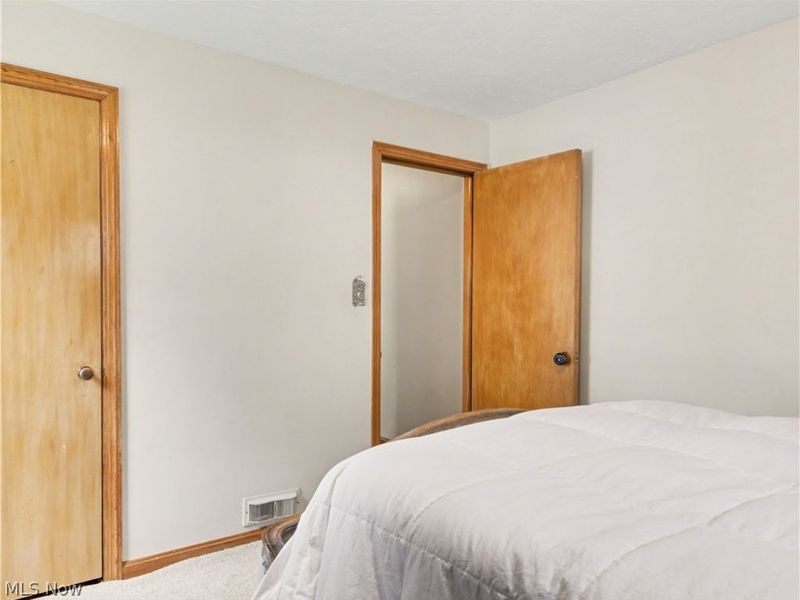 241 Lownsdale Avenue, Akron, OH 44313 Photo 15