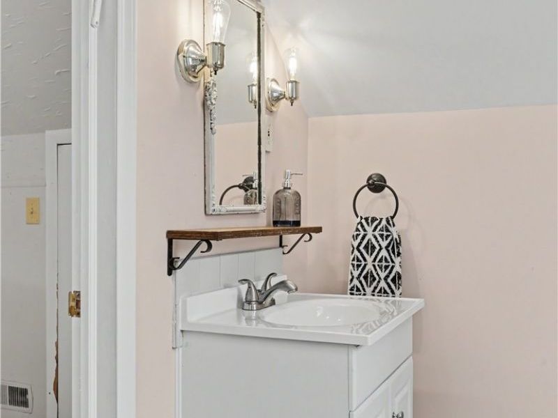 241 Lownsdale Avenue, Akron, OH 44313 Photo 22