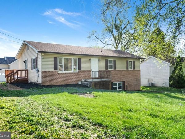 3313 CHARLES TOWN ROAD, KEARNEYSVILLE, WV 25430
