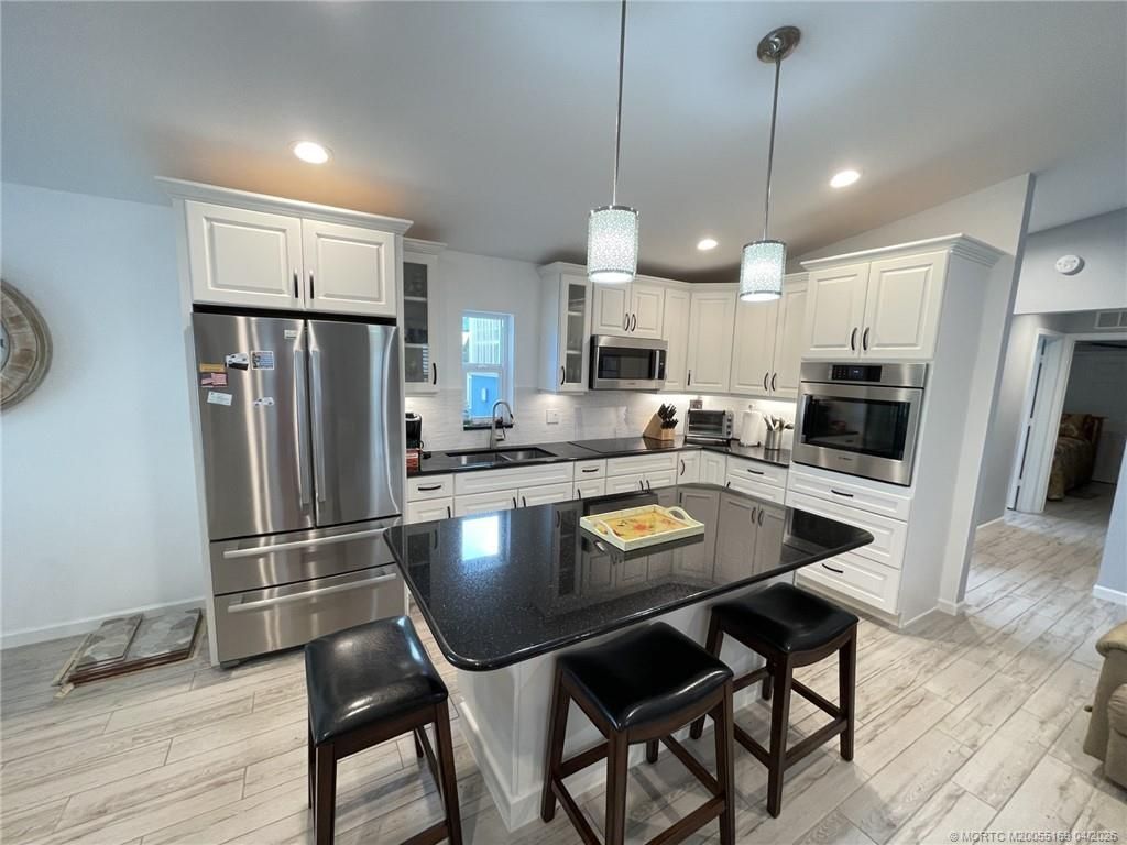 2005 Nettles Boulevard, Jensen Beach, FL 34957 Photo