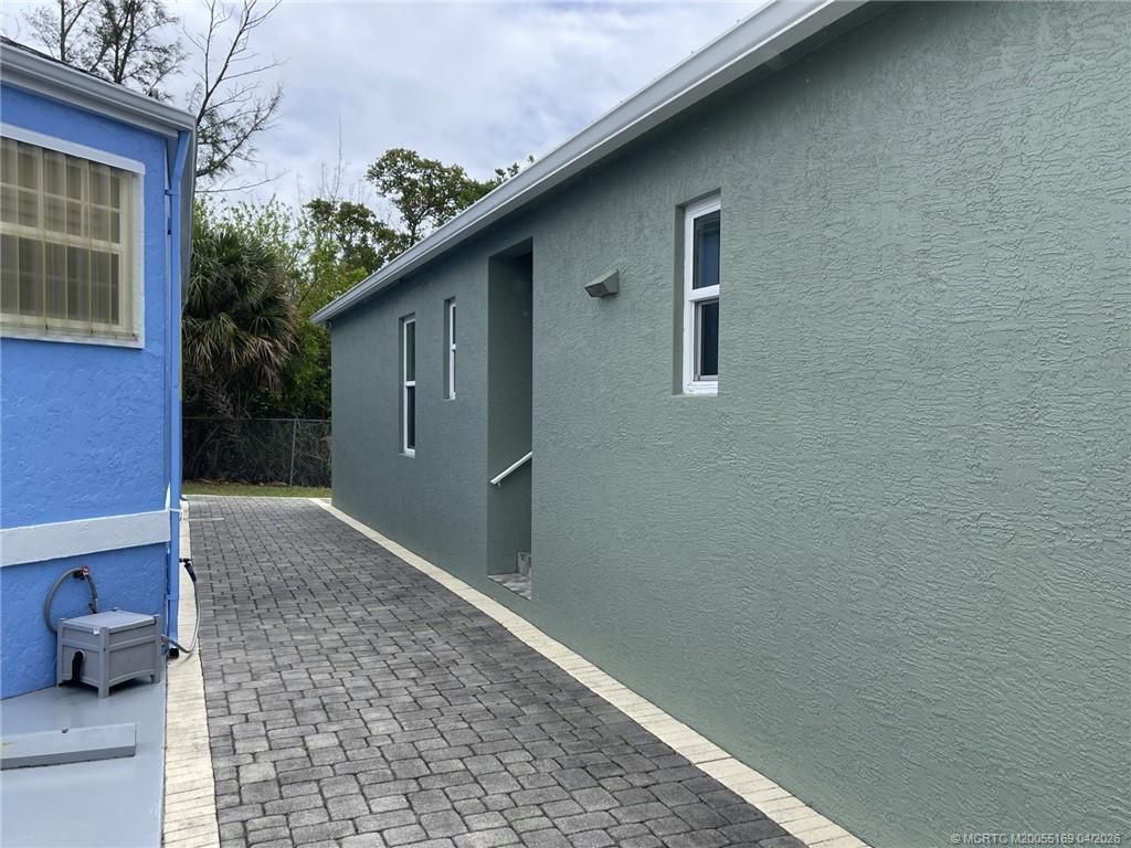 2005 Nettles Boulevard, Jensen Beach, FL 34957 Photo