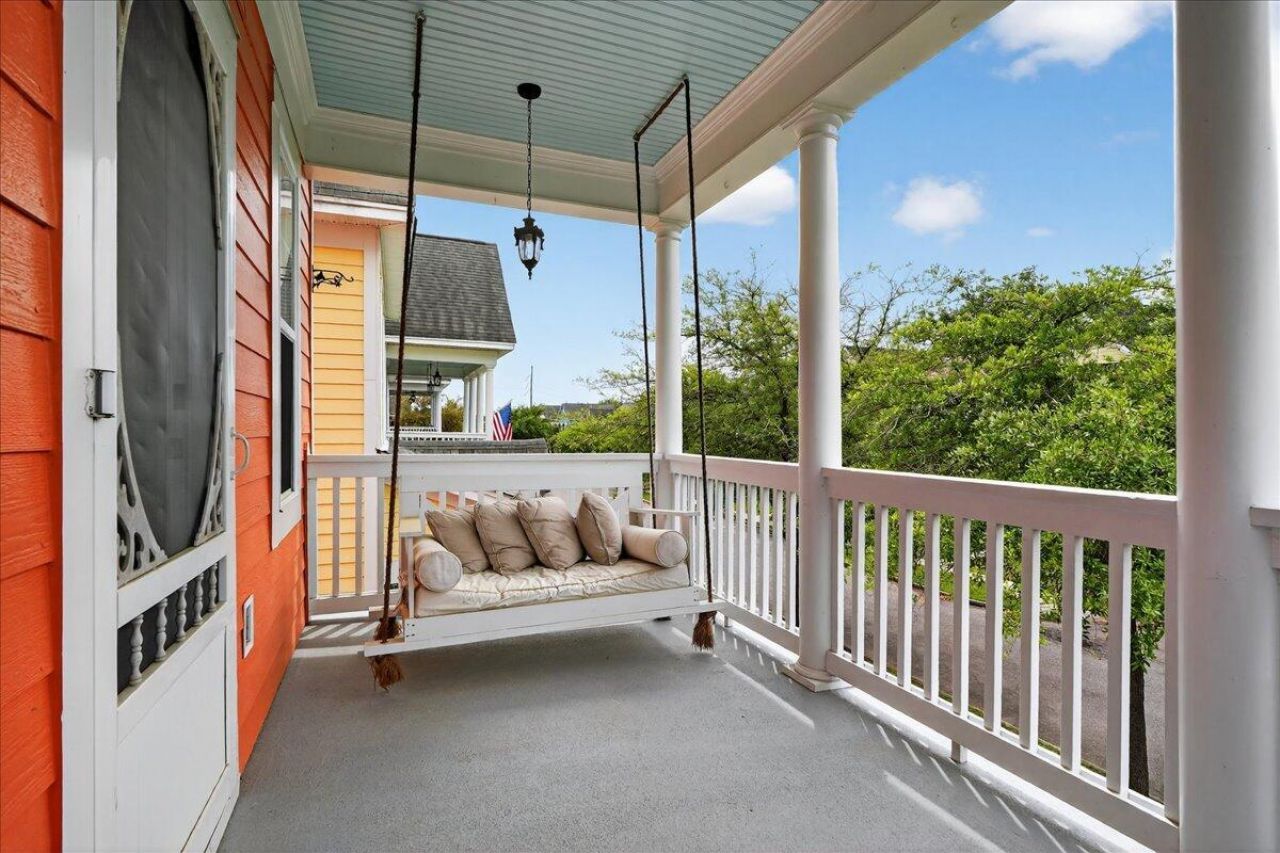 121 Hyacinth Street Photo 16