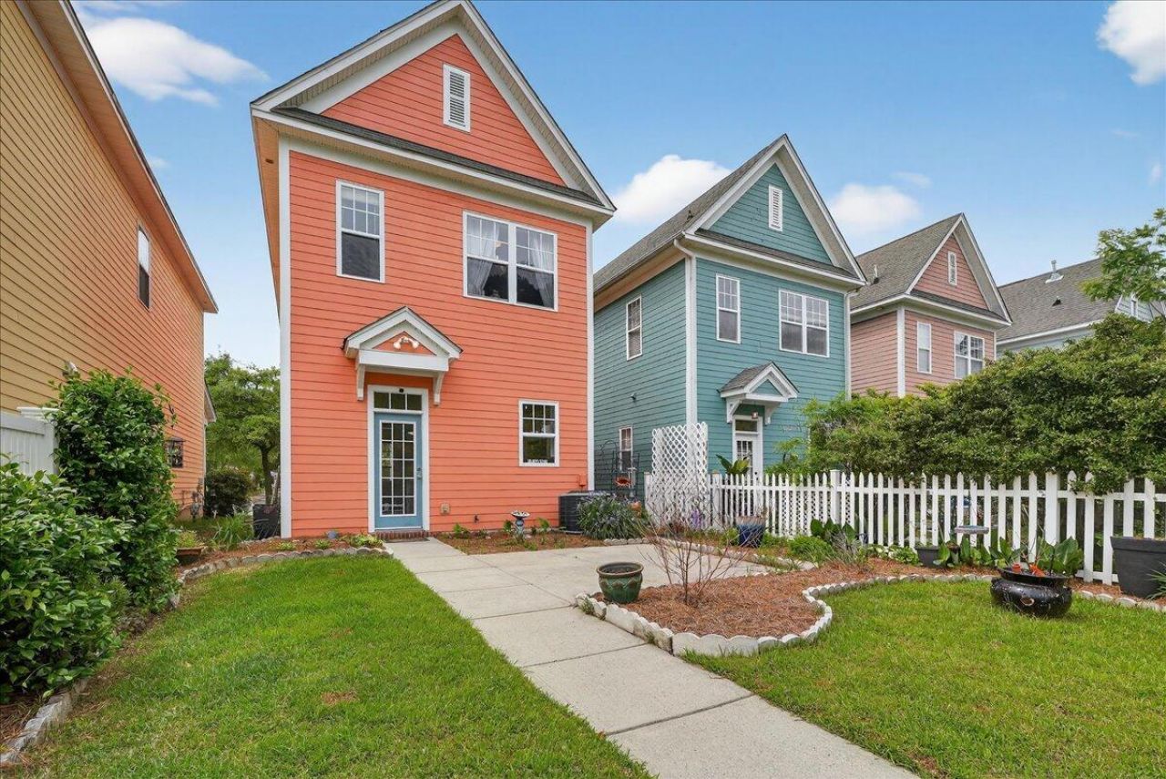 121 Hyacinth Street Photo 18