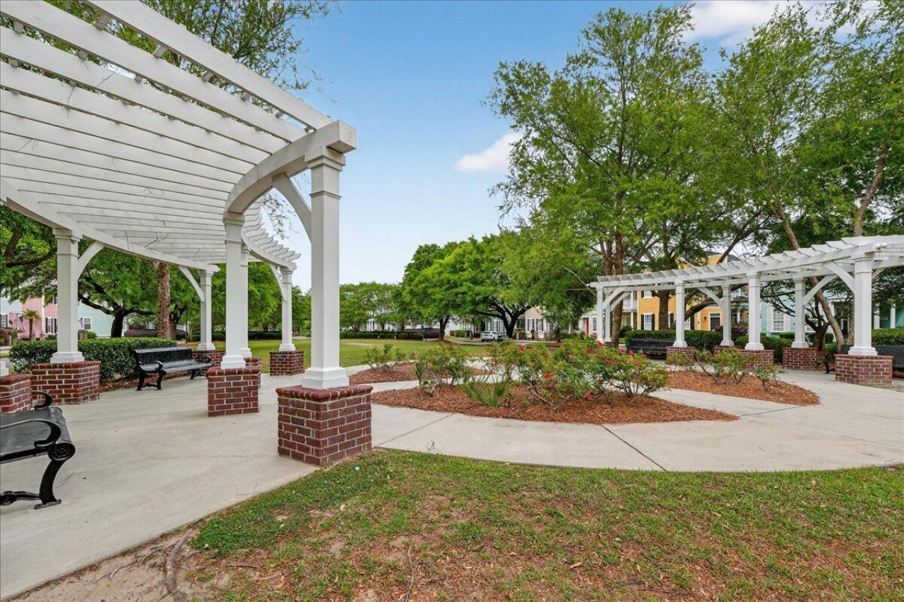 121 Hyacinth Street Photo 25