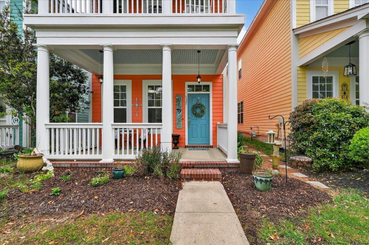 121 Hyacinth Street Photo 4