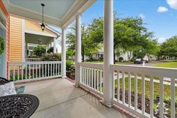 121 Hyacinth Street photo 4