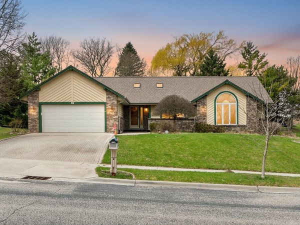 224 Deer Ridge Drive, West Bend, WI 53095