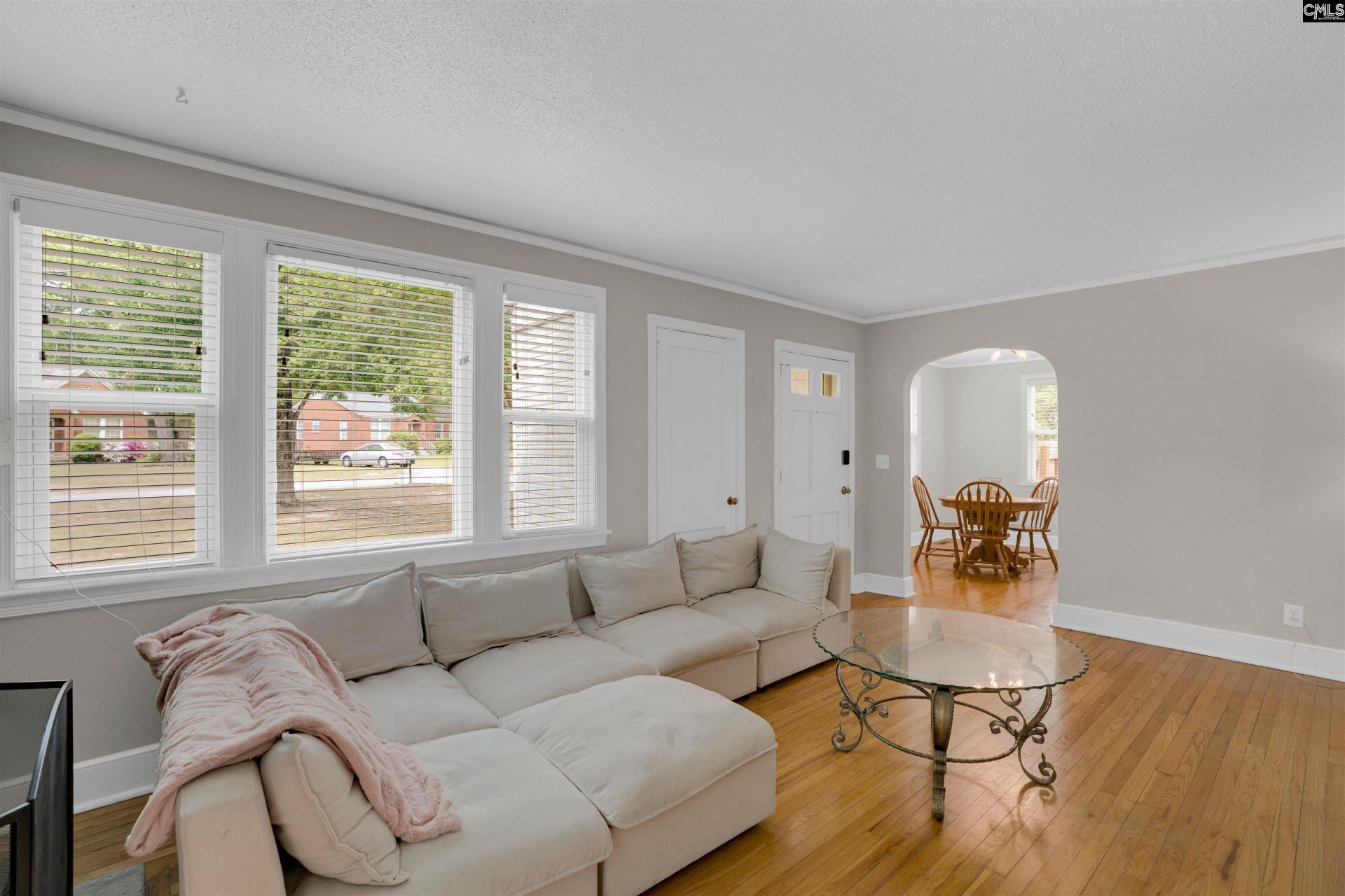 1622 Edgehill Road  Photo 6