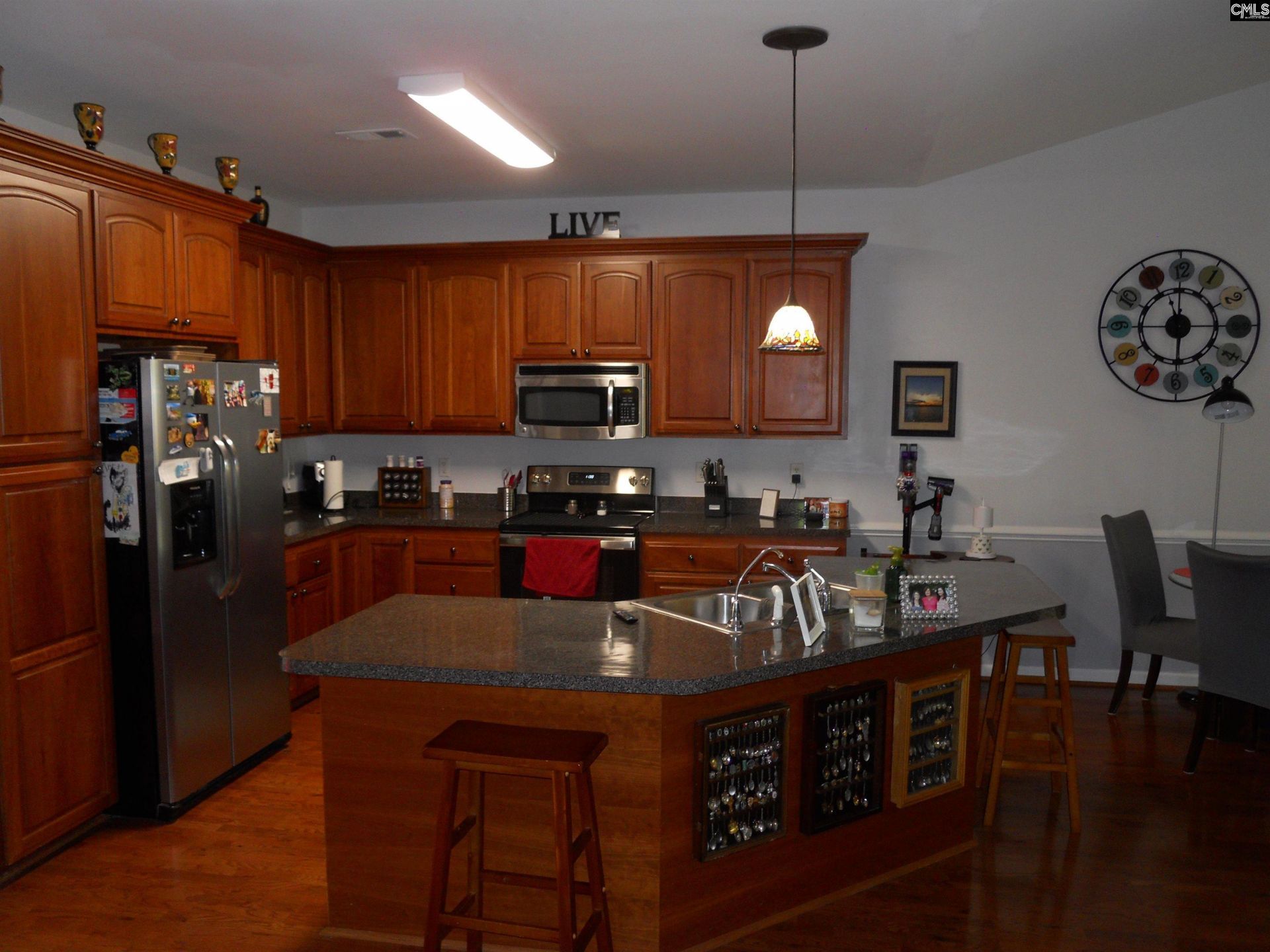 623 Harmon Street  Photo 4