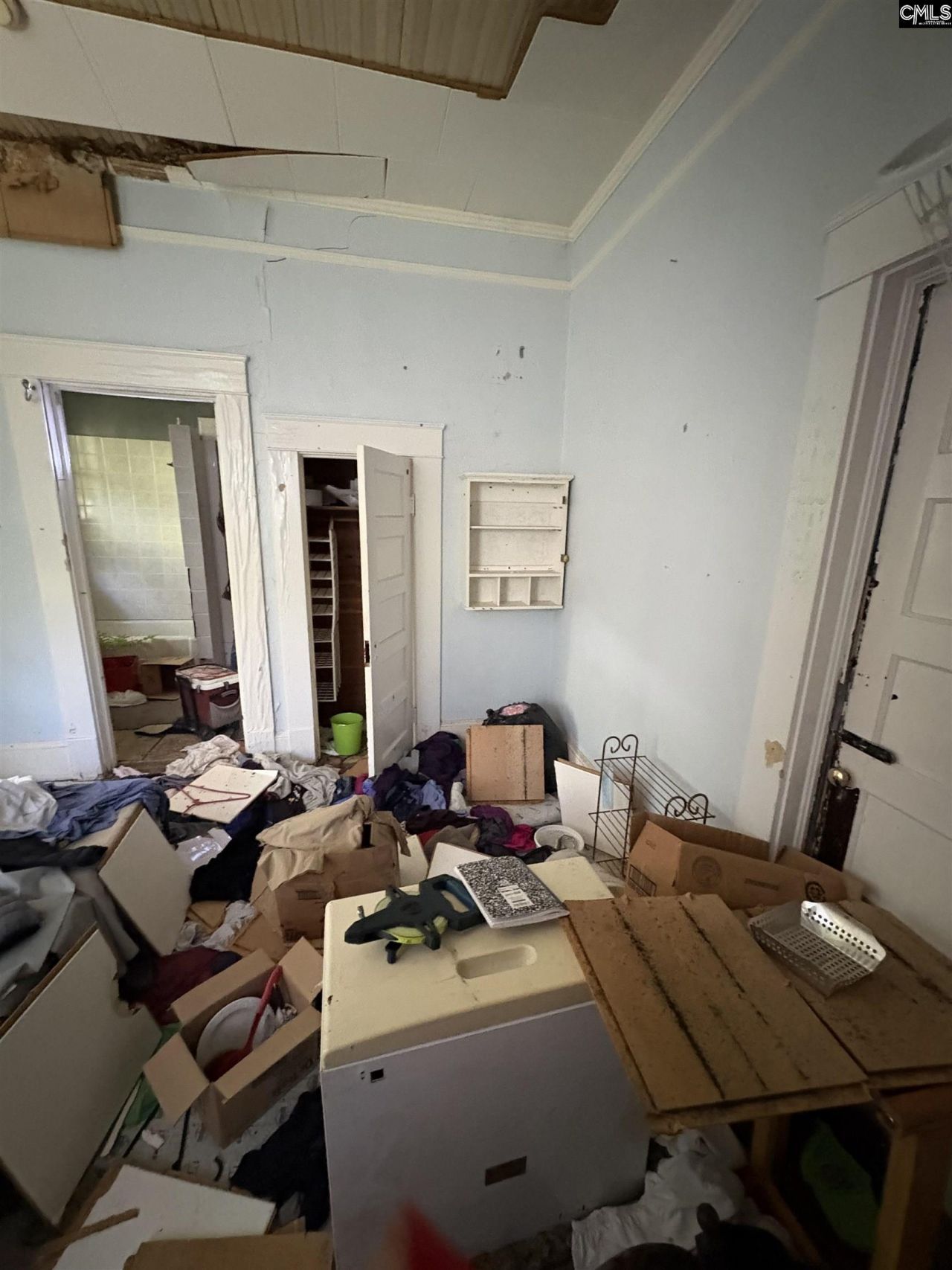 2400 Main Street  Photo 18