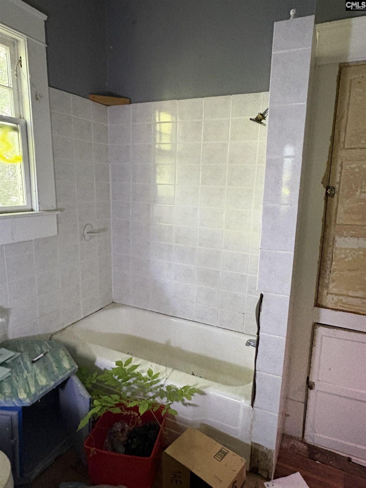 2400 Main Street  Photo 29