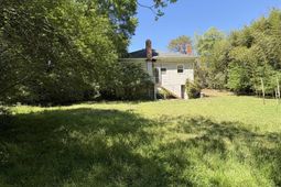 2400 Main Street  photo 4