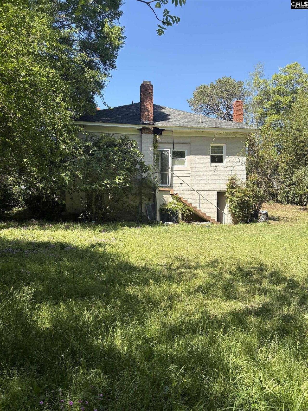 2400 Main Street  Photo 4