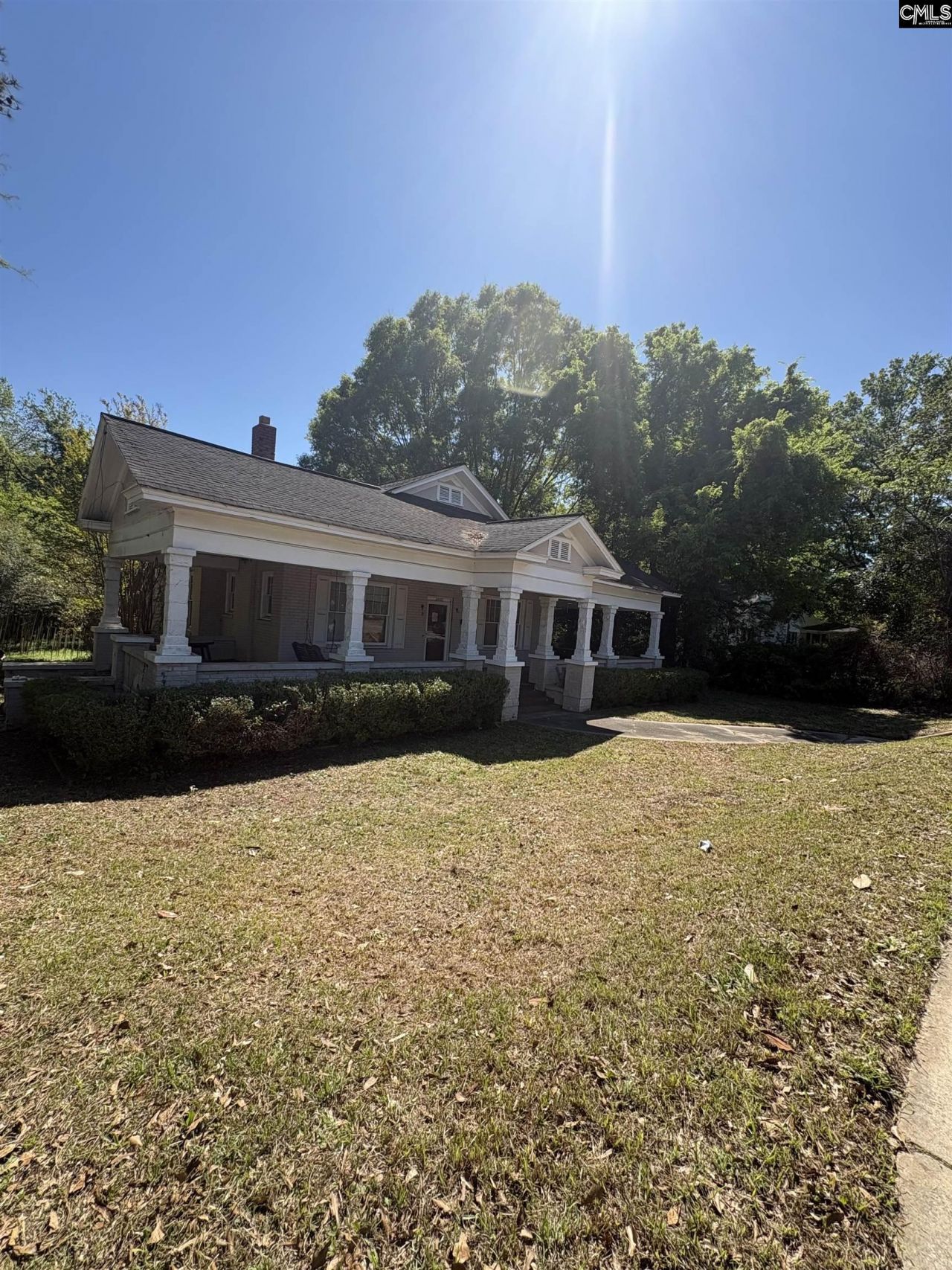 2400 Main Street  Photo 6