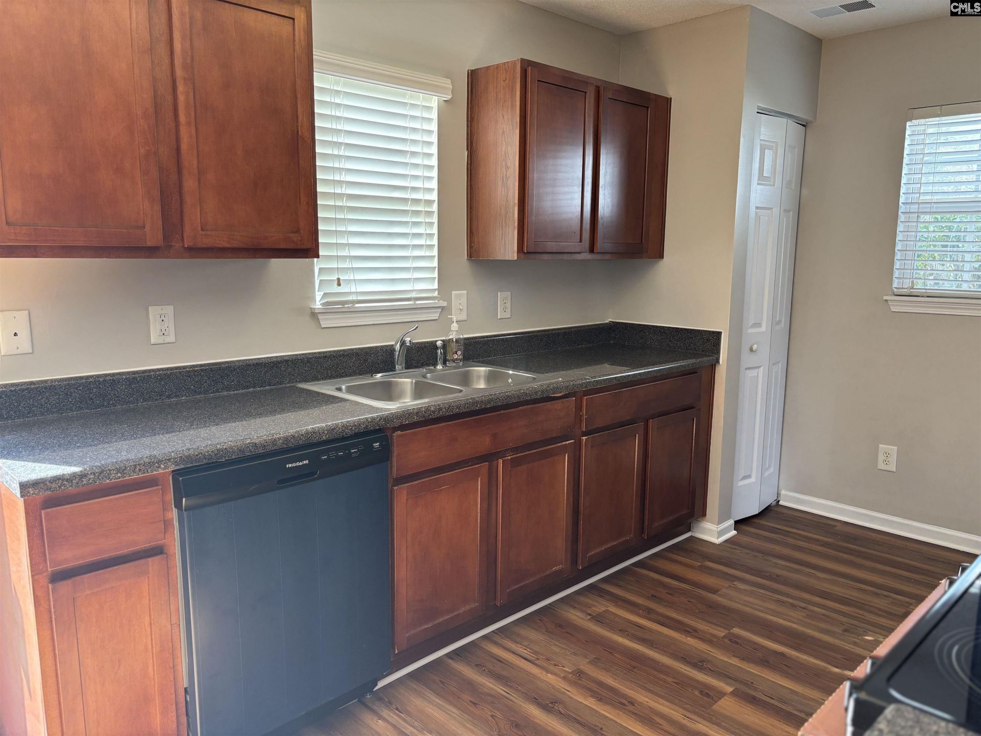 2129 Wilkinson Drive  Photo 12