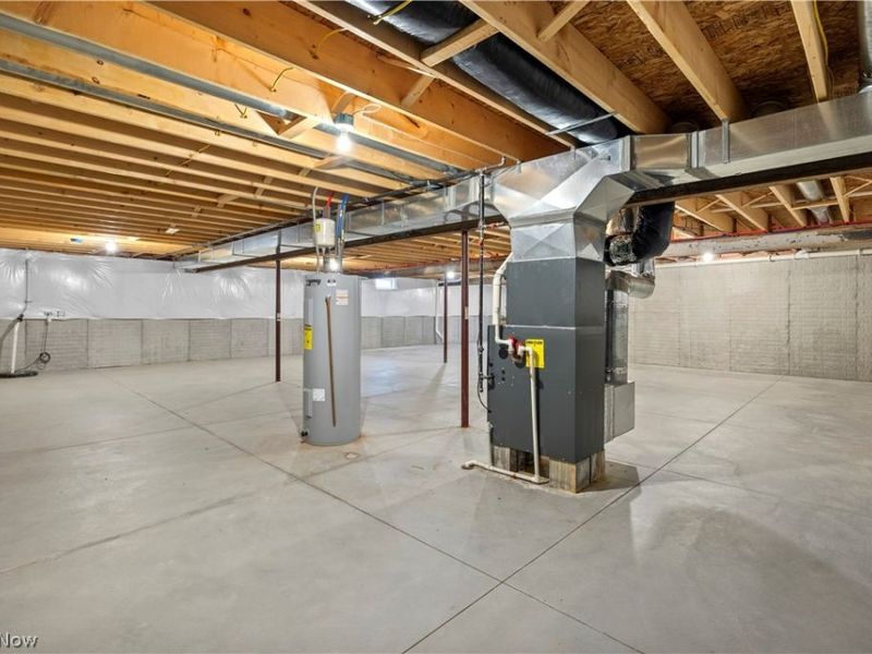 3822 Parkside Circle E, Lorain, OH 44053 Photo 34