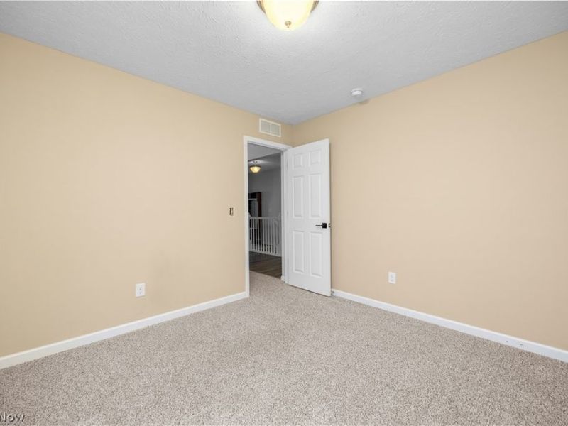 3822 Parkside Circle E, Lorain, OH 44053 Photo 6