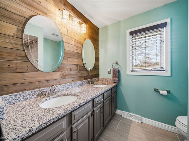 424 Locklie Drive, Highland Heights, OH 44143 Photo 25