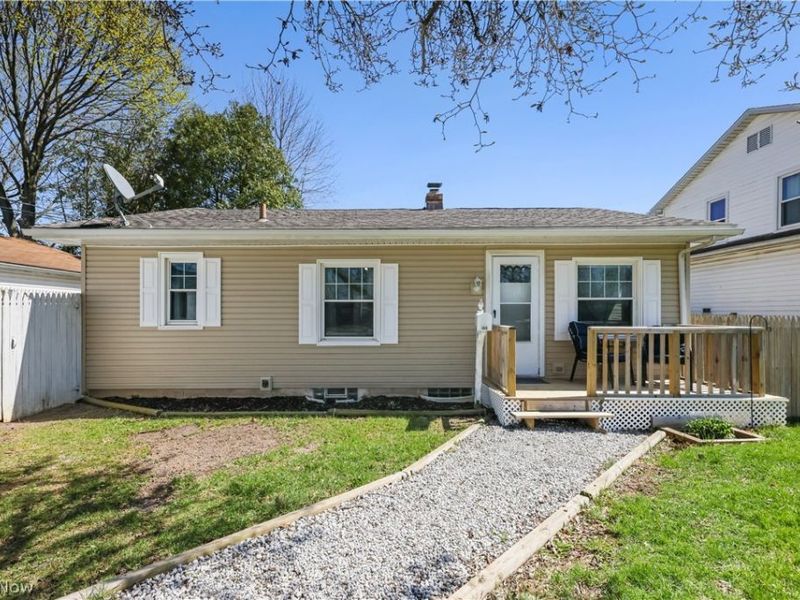 169 Hillman Road, Akron, OH 44312 Photo 2