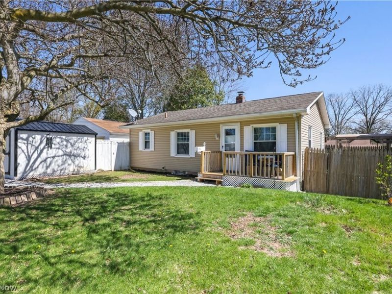 169 Hillman Road, Akron, OH 44312 Photo 3