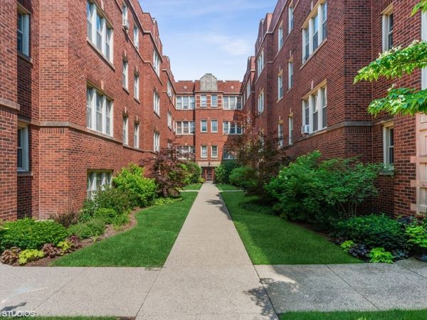 242 S MAPLE Avenue , Unit 1E, Oak Park, IL 60302