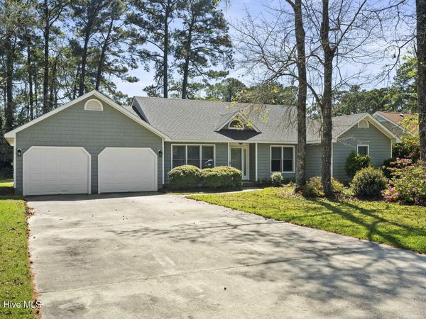 814 Lord Granville Drive, Morehead City, NC 28557