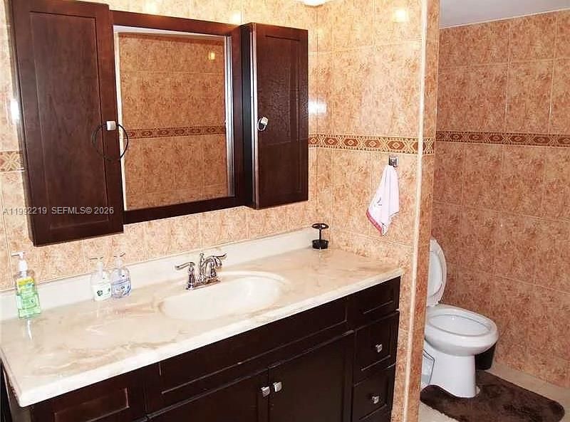 1865 S Ocean Dr, Unit 2B, Hallandale Beach, FL 33009 Photo