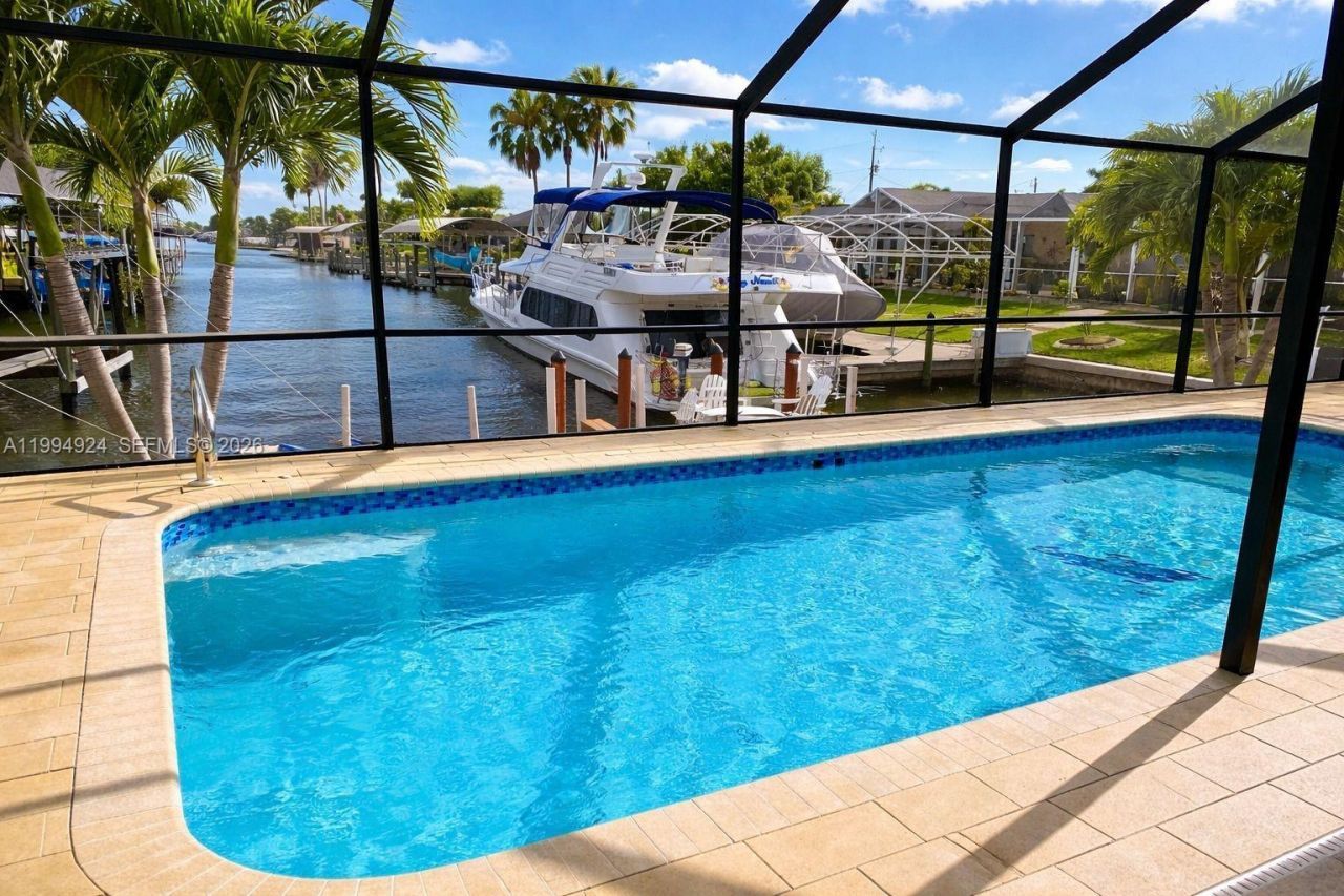 808 SW 52nd St, Cape Coral, FL 33914 Photo