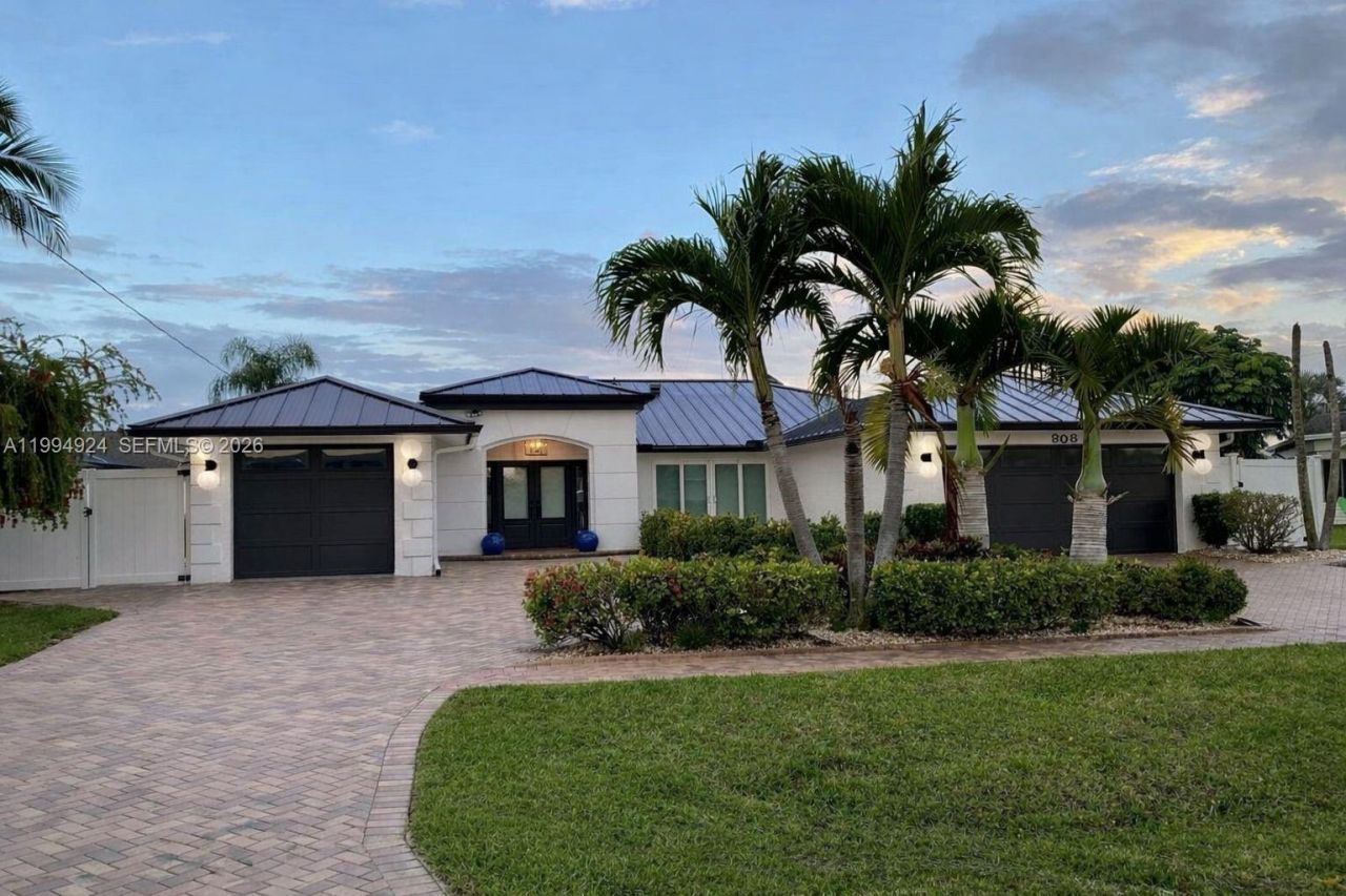 808 SW 52nd St, Cape Coral, FL 33914 Photo